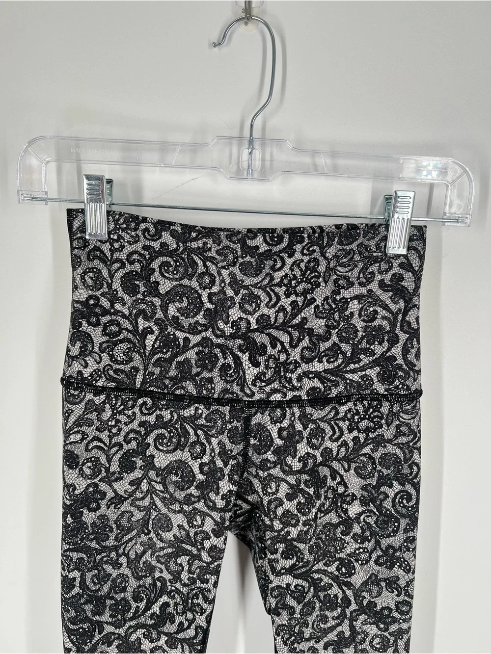lululemon athletica Mini Cinder Lace High-Waist Wunder Under Pant Size 4